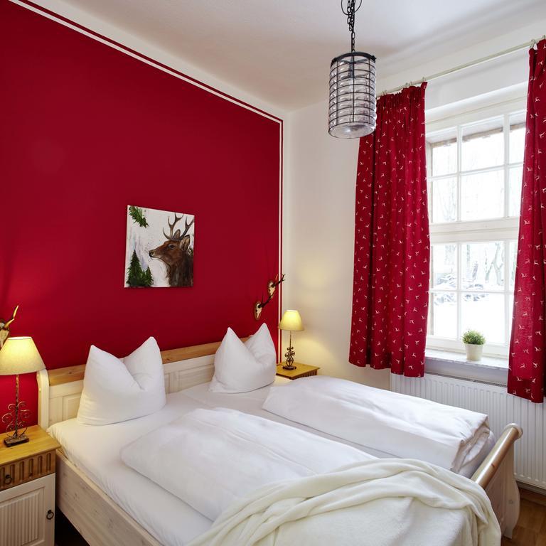 Hotel Hof Tuetsberg Биспинген Номер фото