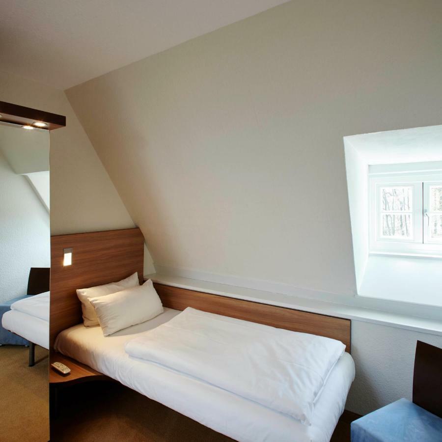 Hotel Hof Tuetsberg Биспинген Экстерьер фото